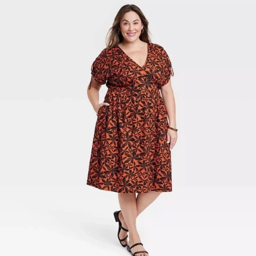 NWT Women’s orange and navy floral midi dress